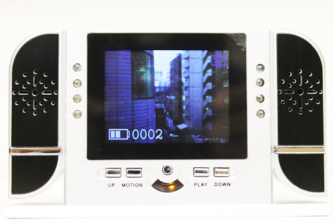 液晶モニター付きで再生可能なデジタル置時計型ビデオカメラ07